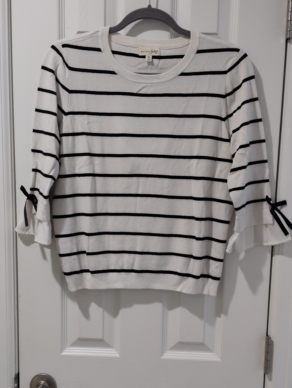 Maison Jules 3/4 Sleeve Length Sweater With Bows